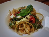 Linguine mit Feta aus dem Ofen